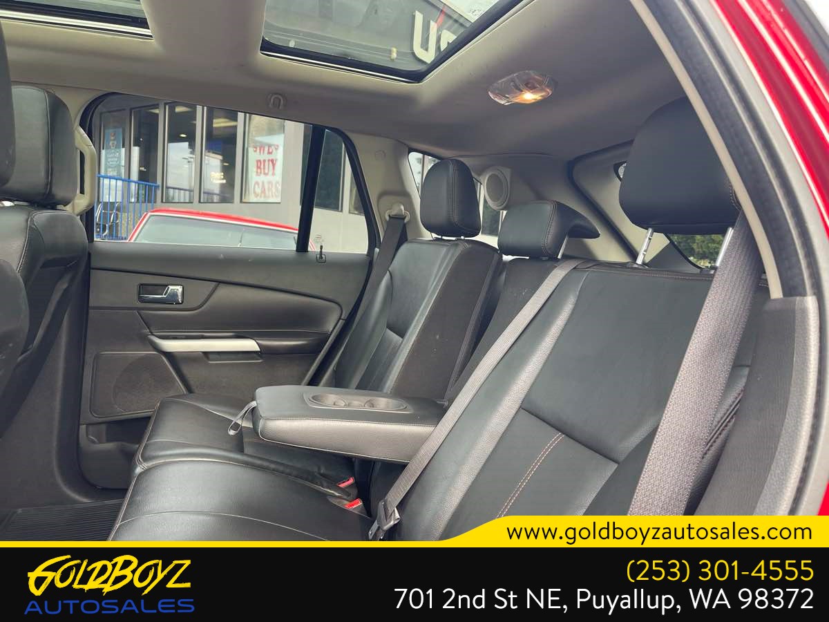 Photo 16 of this Ford Edge
