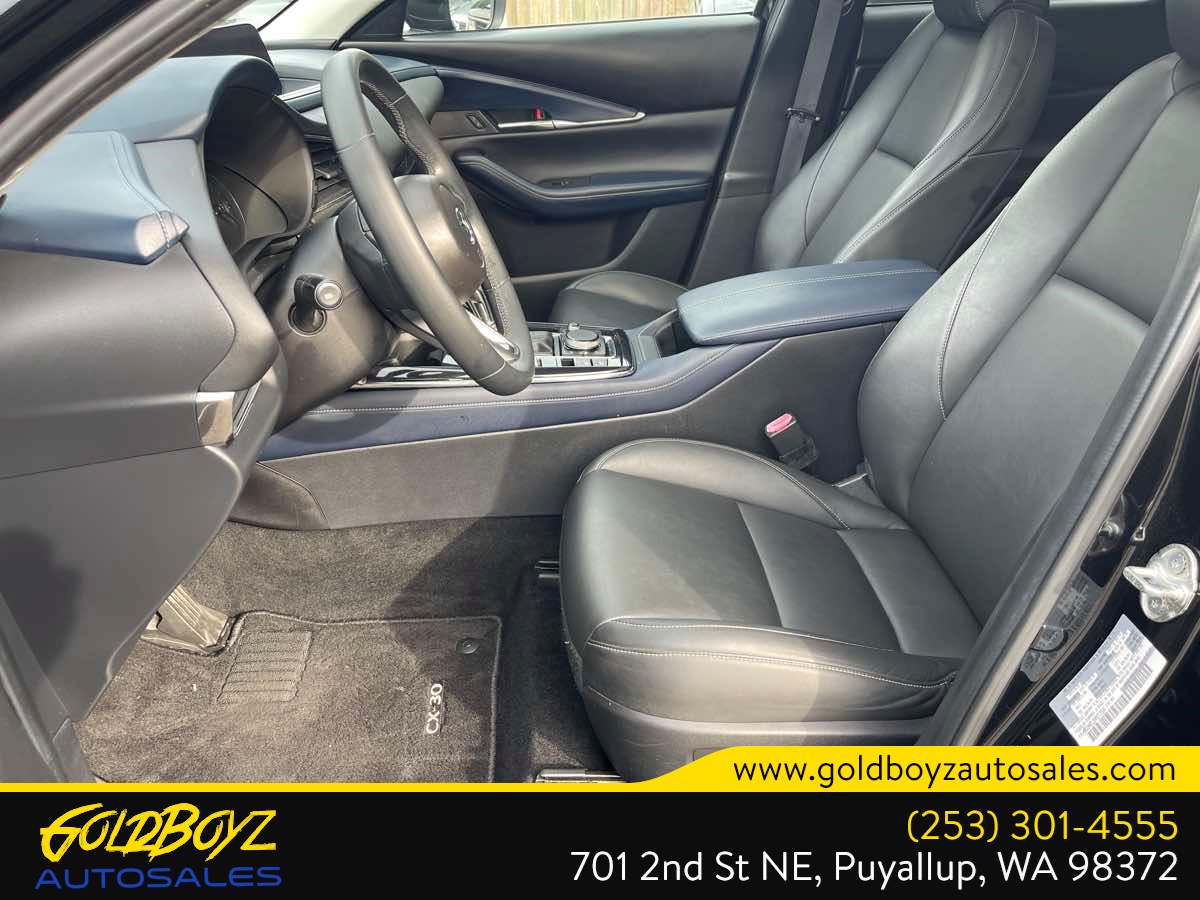 Mazda CX-30 photo 11