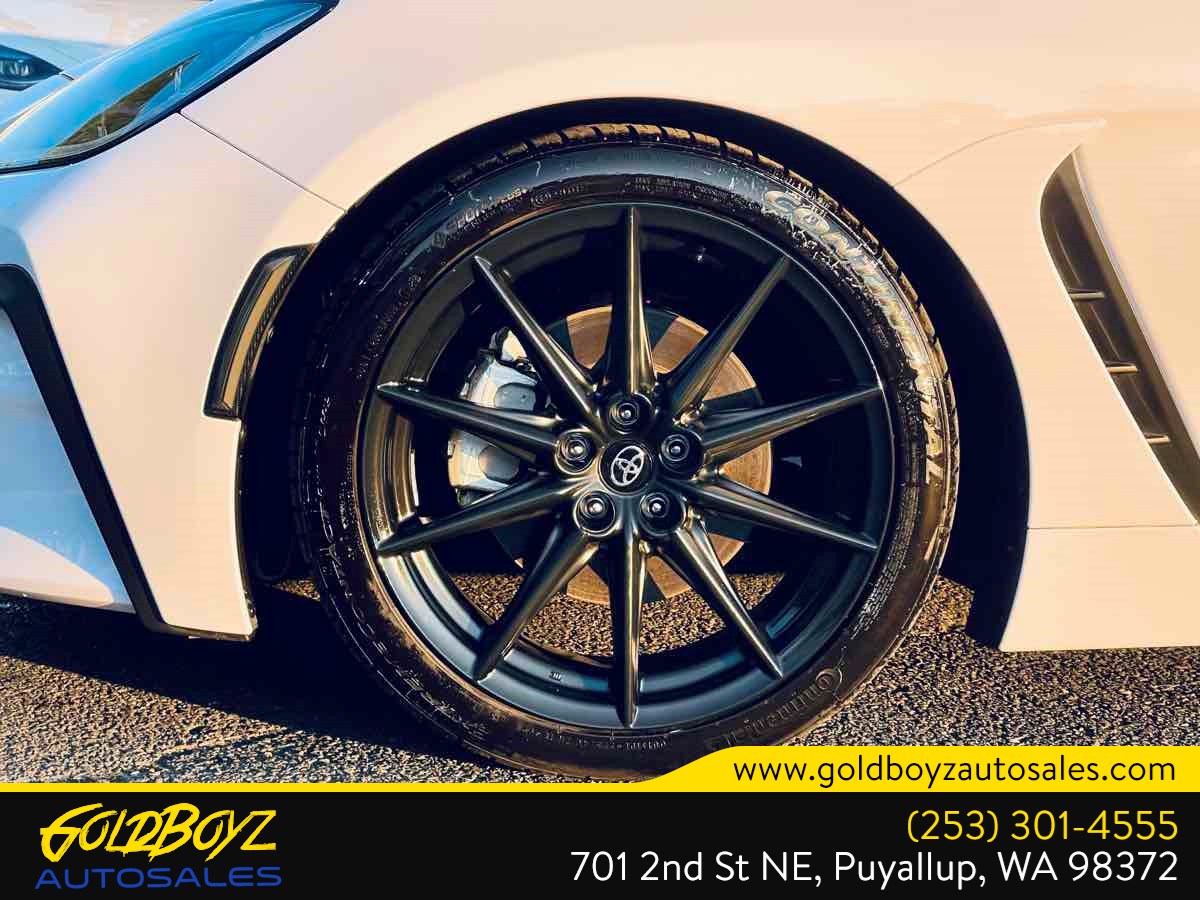 Toyota GR86 photo 12