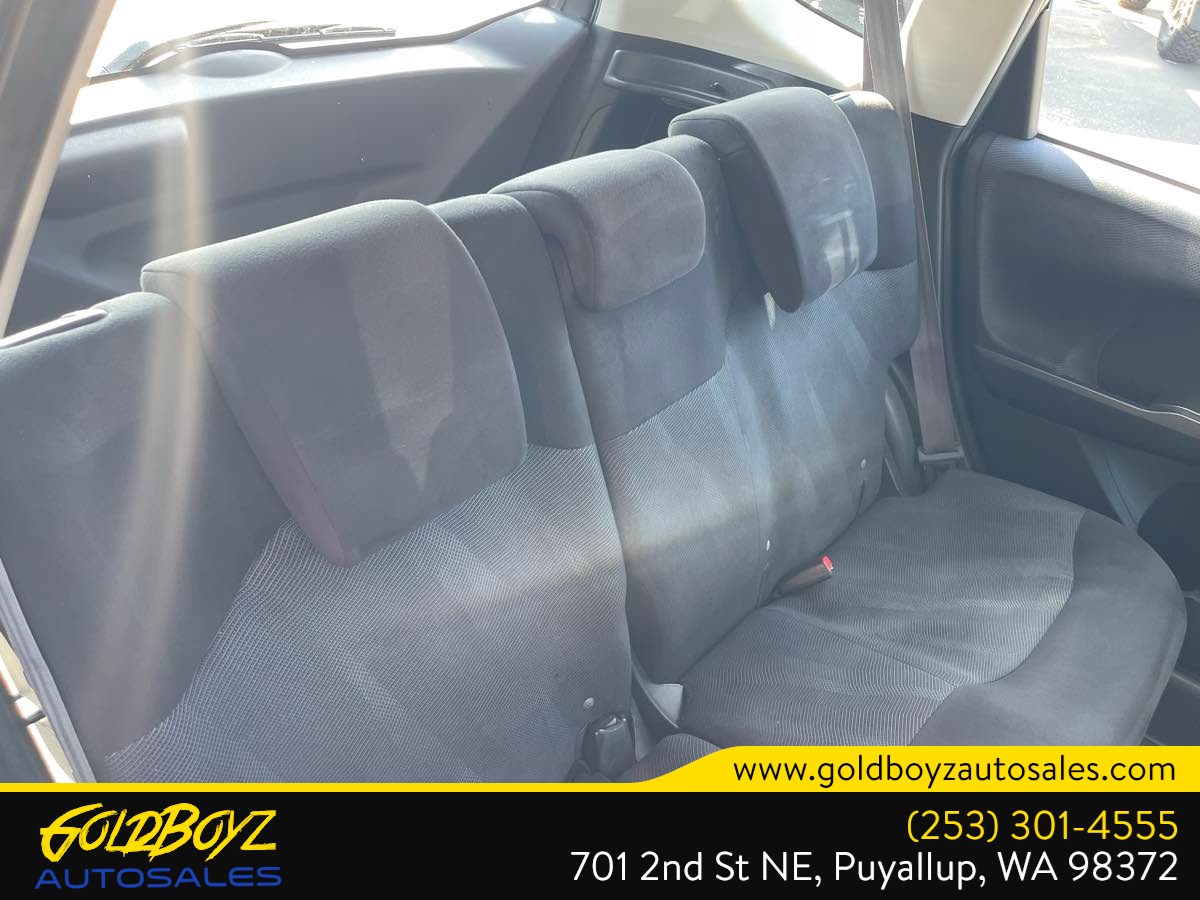 Photo 24 of this Honda Fit