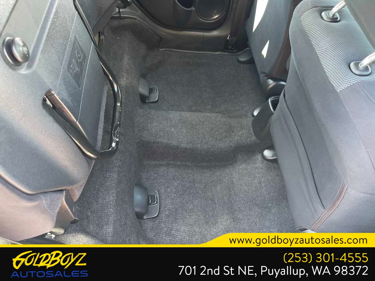 Photo 27 of this Honda Fit