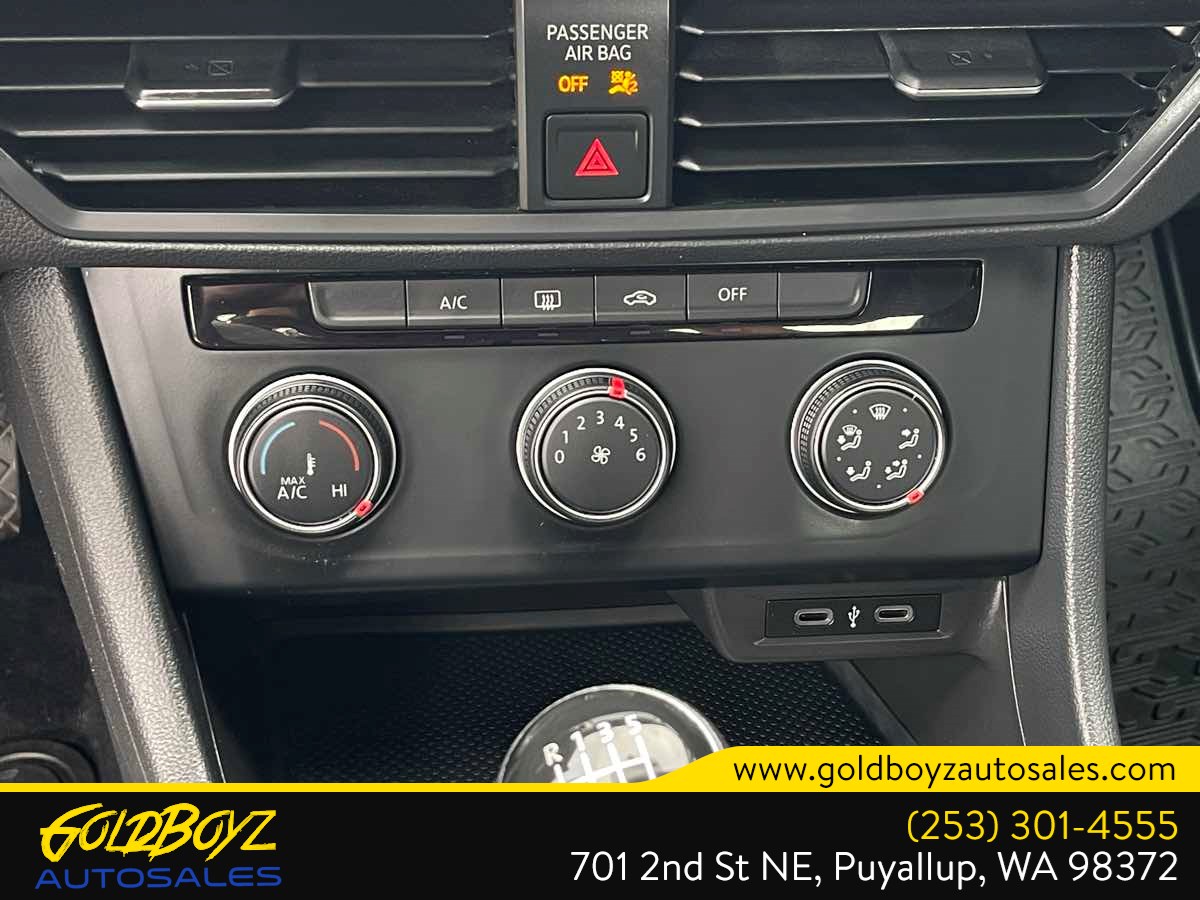 Volkswagen Jetta photo 29