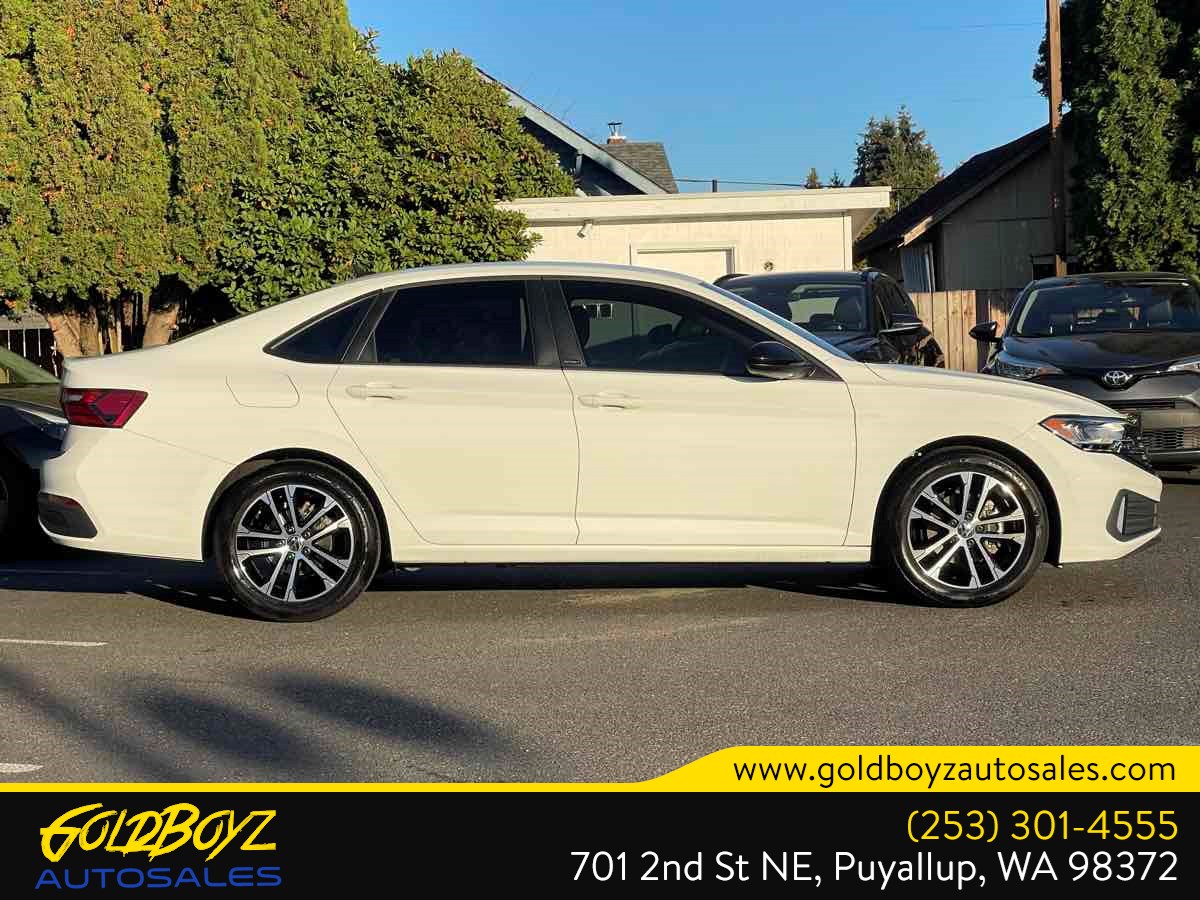 Volkswagen Jetta photo 2
