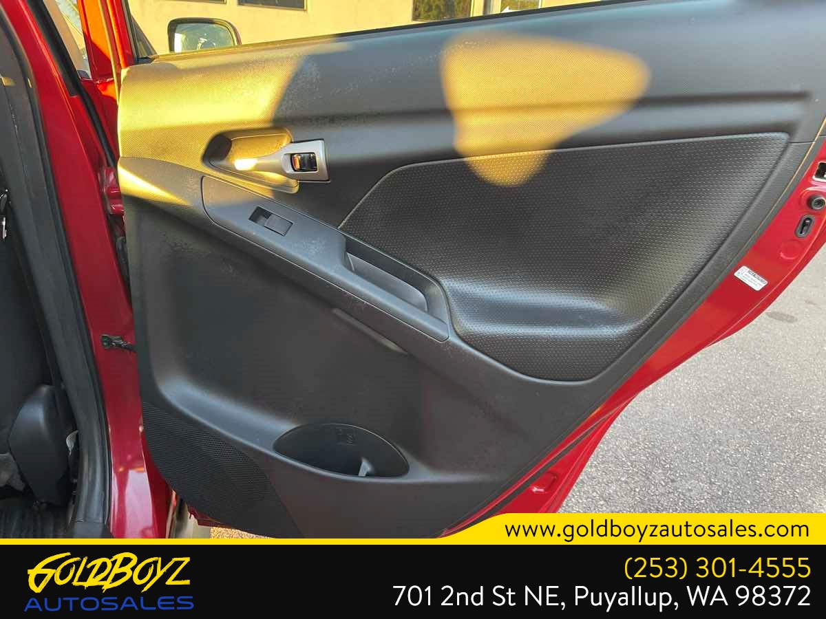 Photo 20 of this Pontiac Vibe