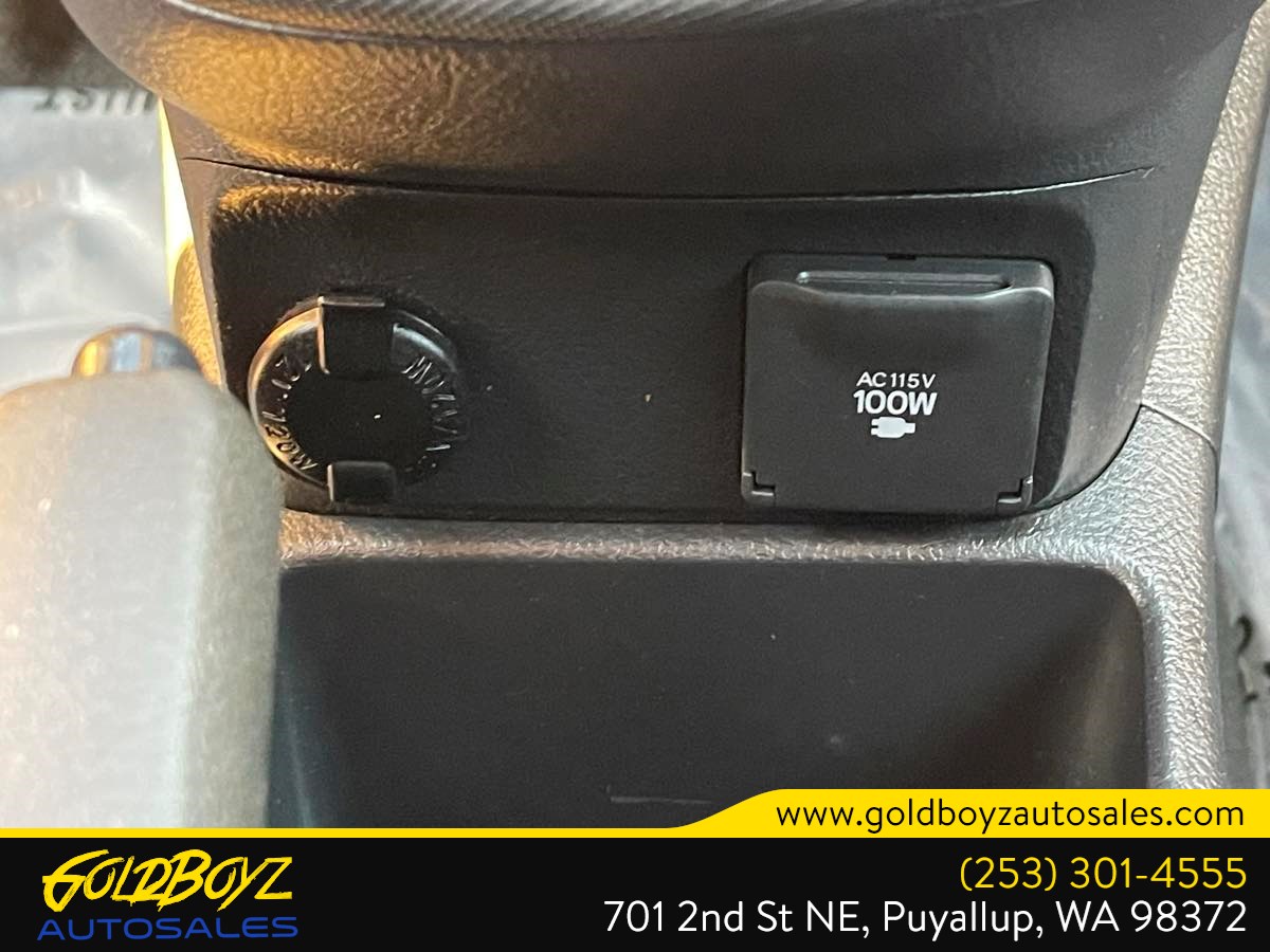 Photo 30 of this Pontiac Vibe