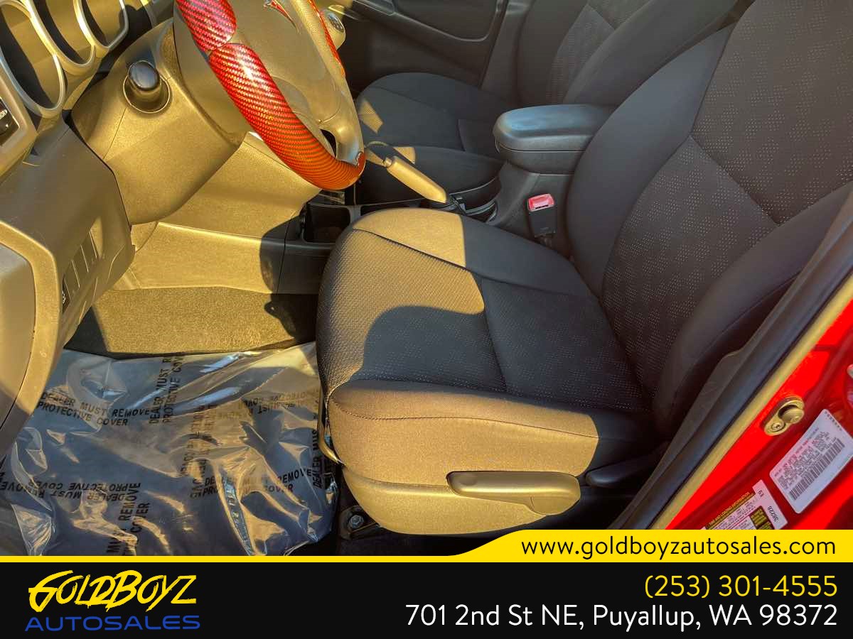 Photo 14 of this Pontiac Vibe