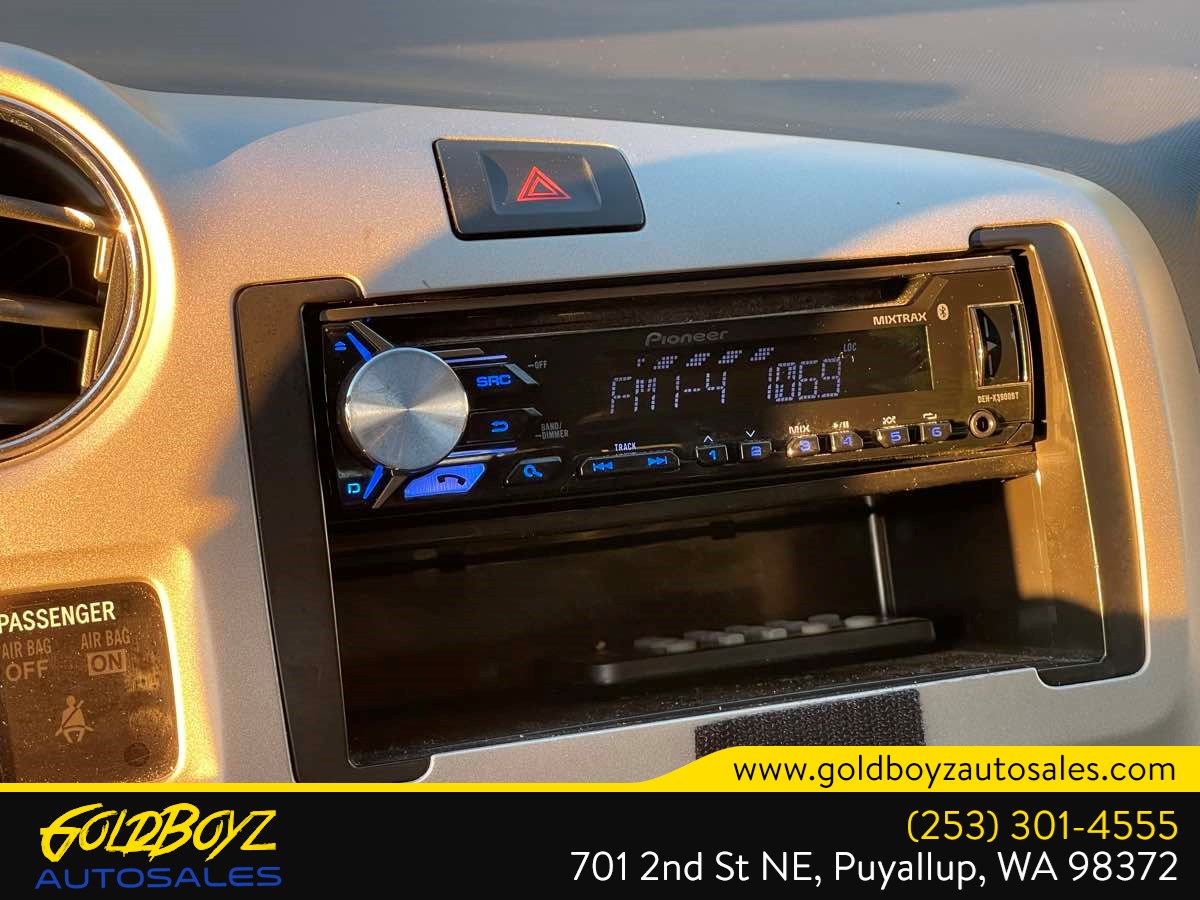 Photo 27 of this Pontiac Vibe