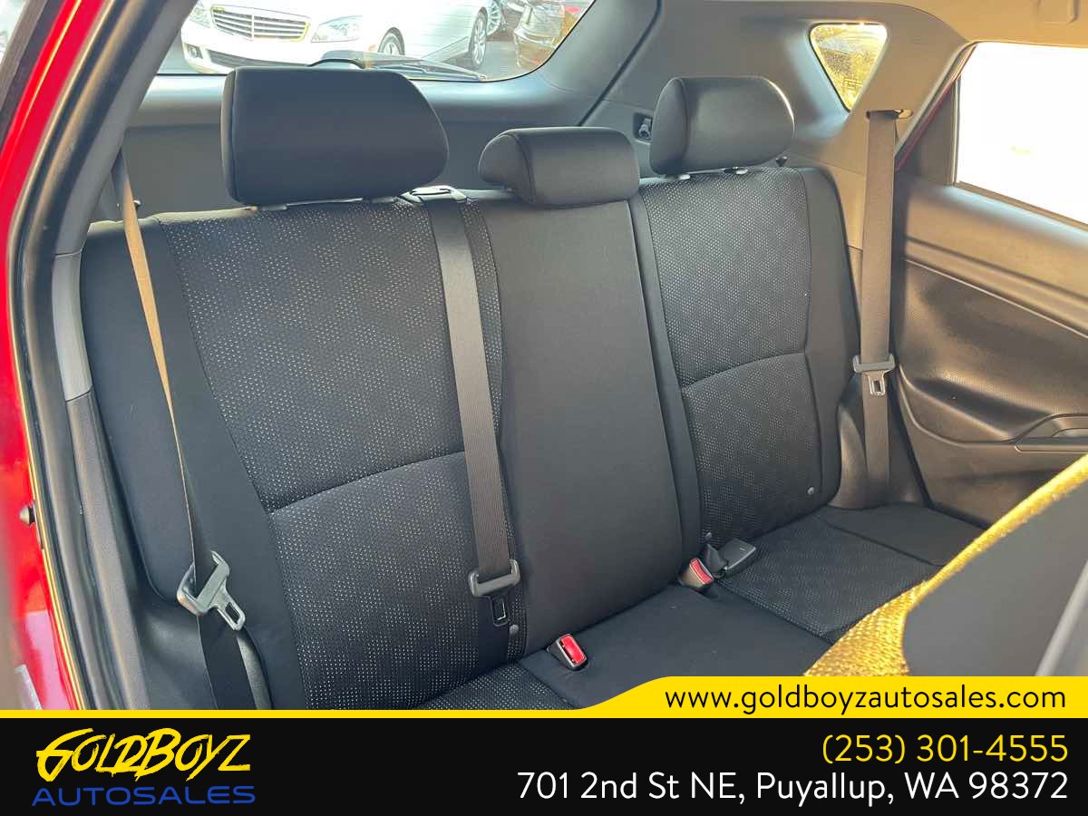 Photo 19 of this Pontiac Vibe