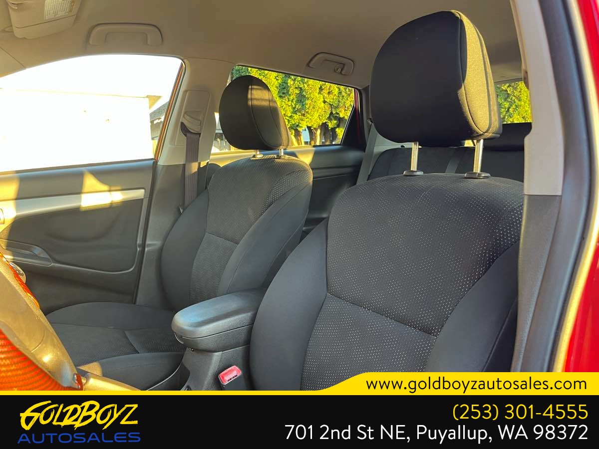 Photo 13 of this Pontiac Vibe