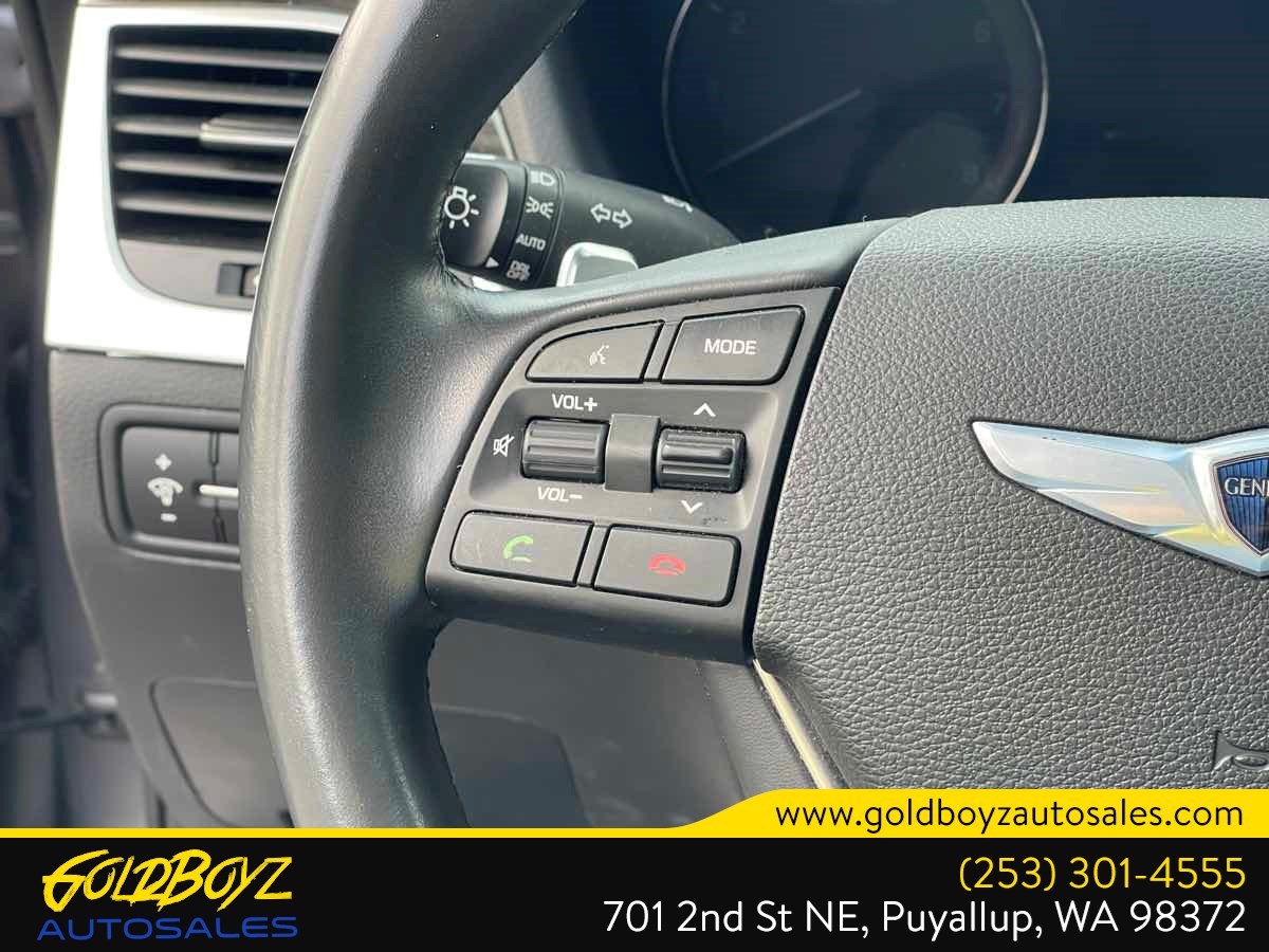 Photo 19 of this Hyundai Genesis