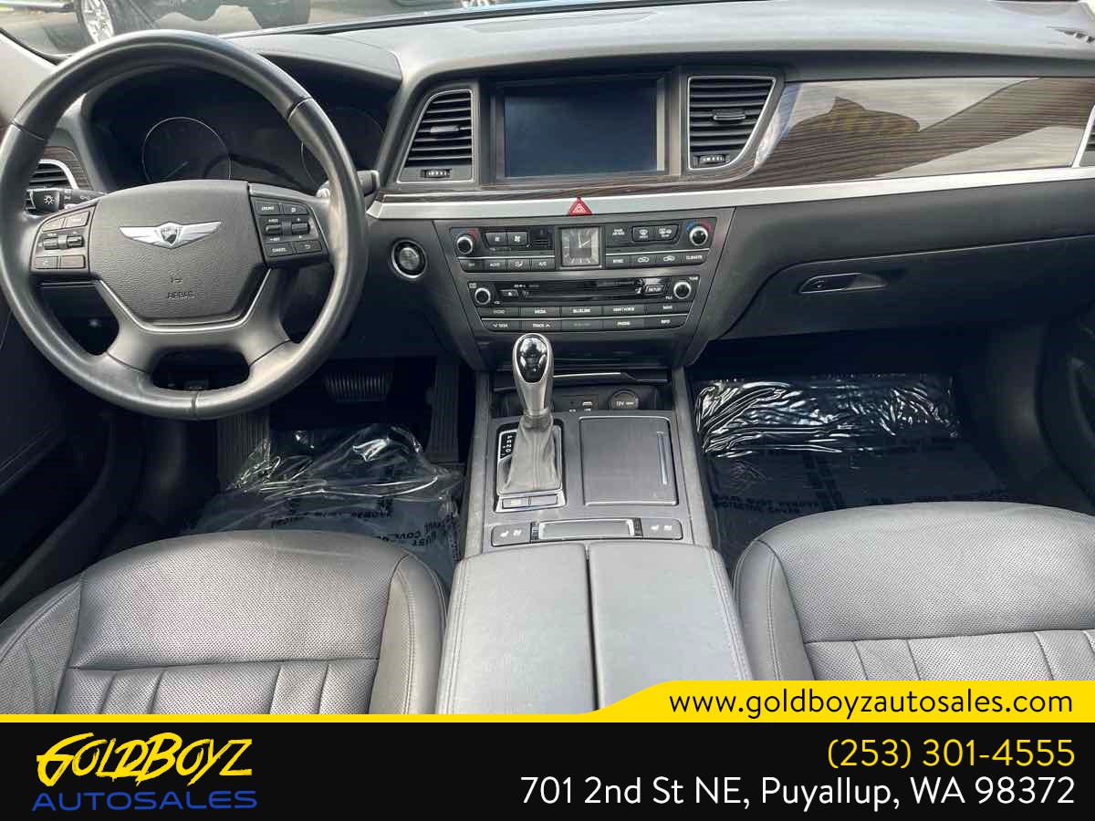 Photo 13 of this Hyundai Genesis