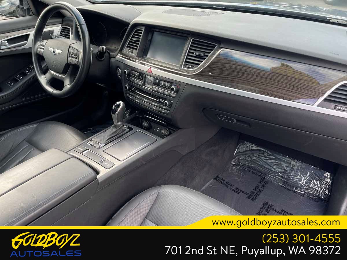 Photo 17 of this Hyundai Genesis