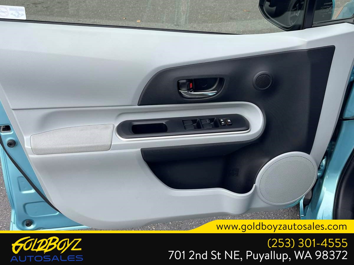 Photo 11 of this Toyota Prius c