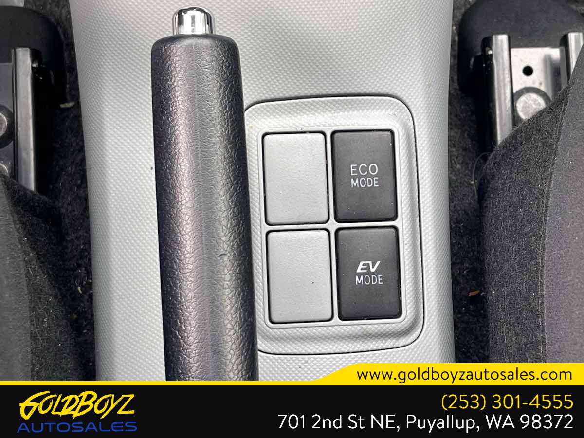 Photo 32 of this Toyota Prius c