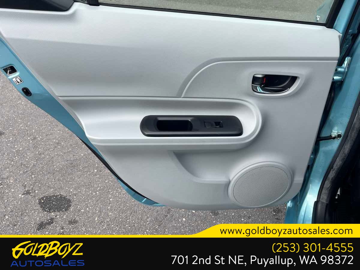 Photo 15 of this Toyota Prius c