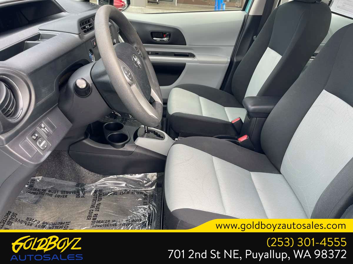 Photo 14 of this Toyota Prius c