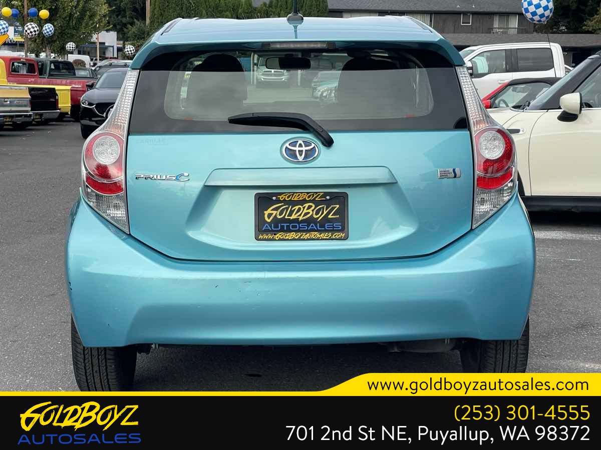 Photo 5 of this Toyota Prius c