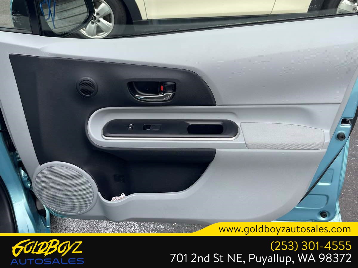 Photo 23 of this Toyota Prius c