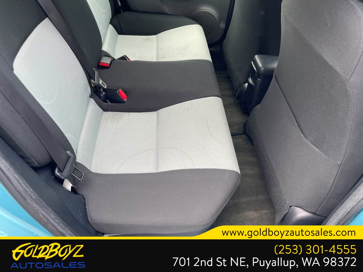 Photo 18 of this Toyota Prius c