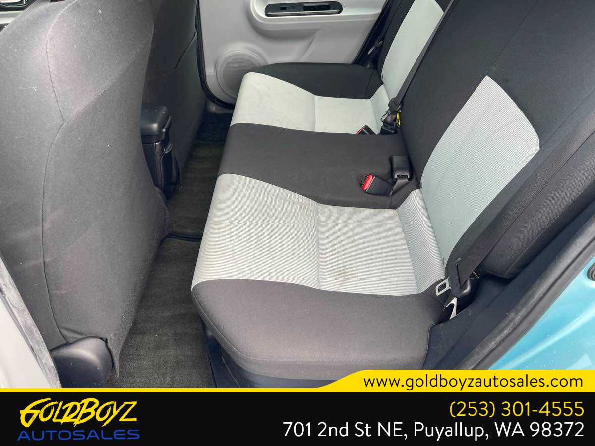 Photo 17 of this Toyota Prius c