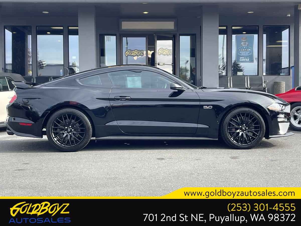 Photo 2 of this Ford Mustang