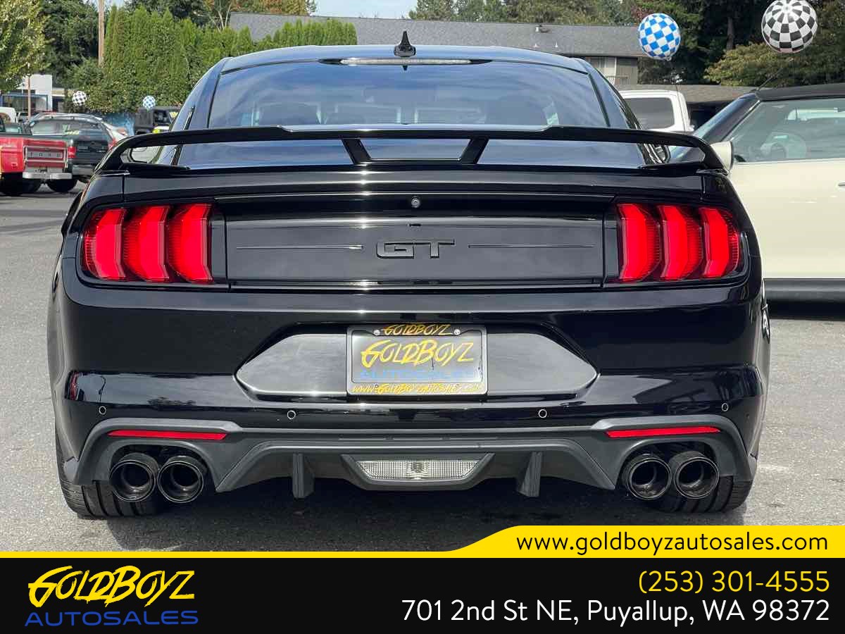 Photo 4 of this Ford Mustang