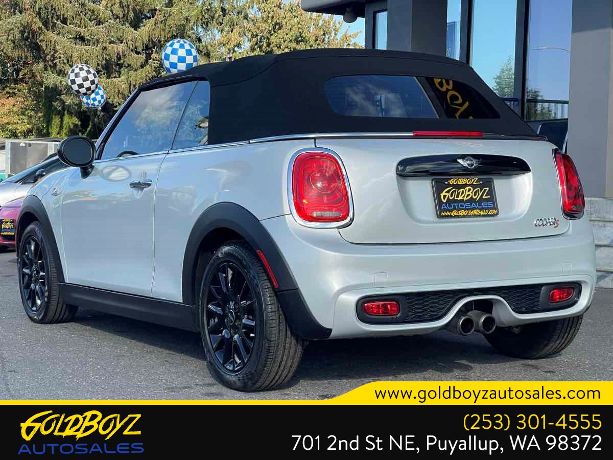 Photo 6 of this MINI Convertible