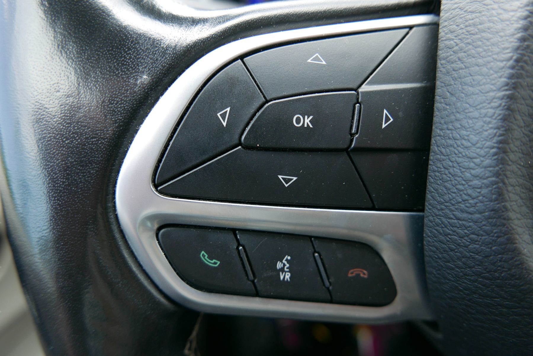 2021 Chrysler Pacifica Touring L photo 17