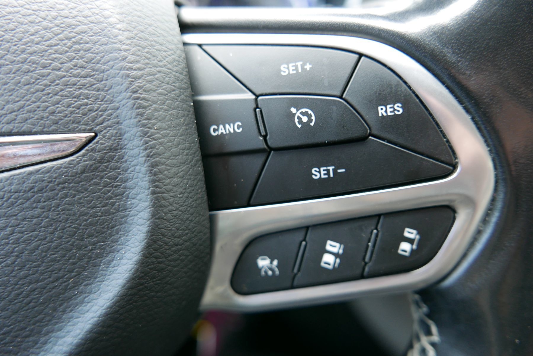 2021 Chrysler Pacifica Touring L photo 18