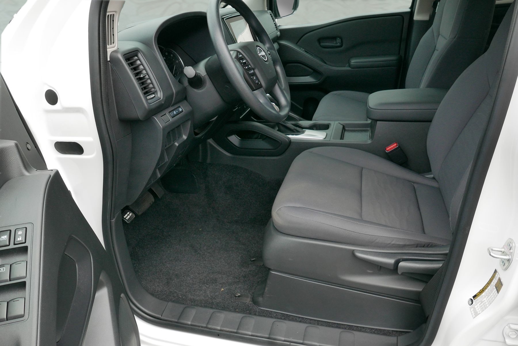 2023 Nissan Frontier S photo 9