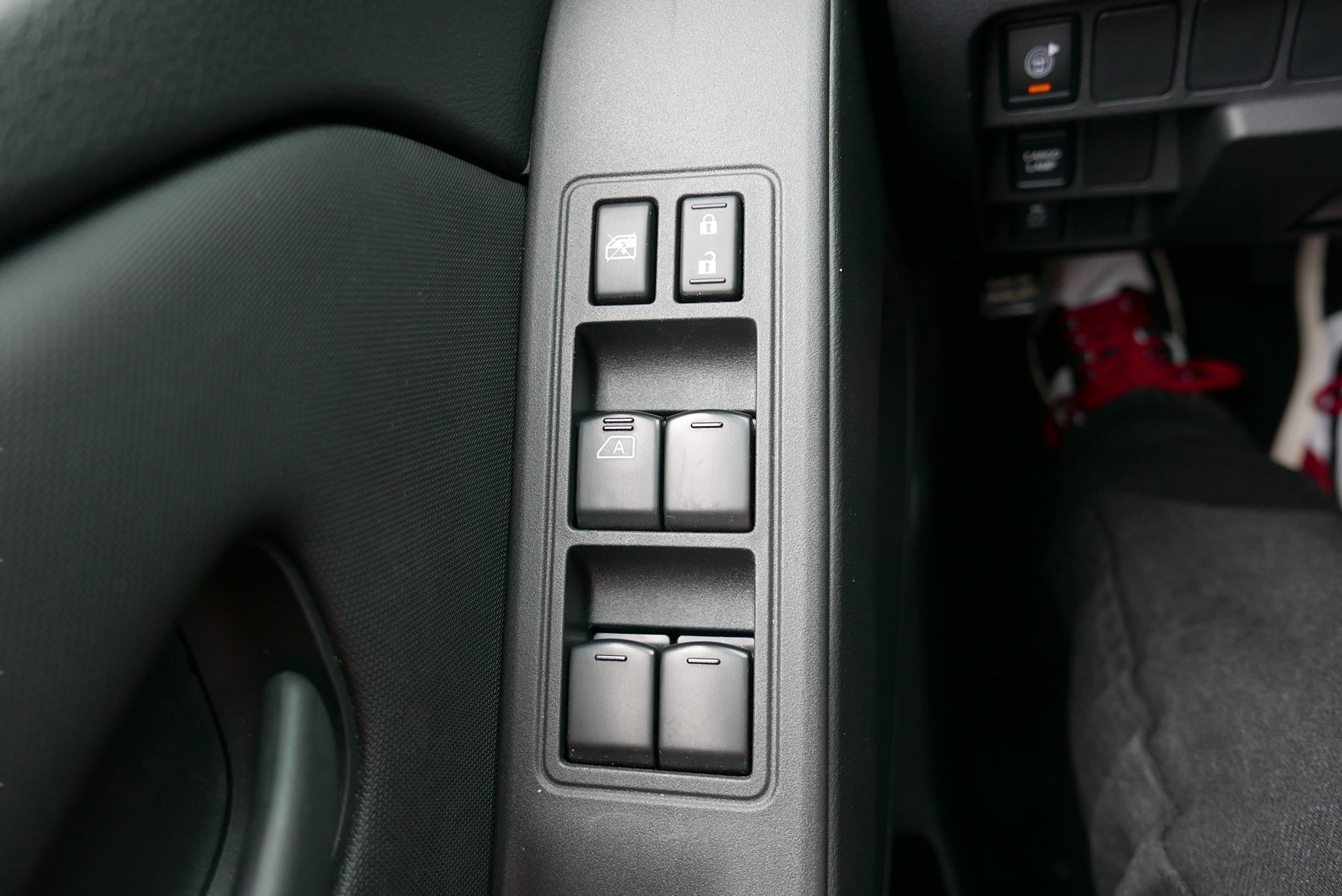 2023 Nissan Frontier S photo 15