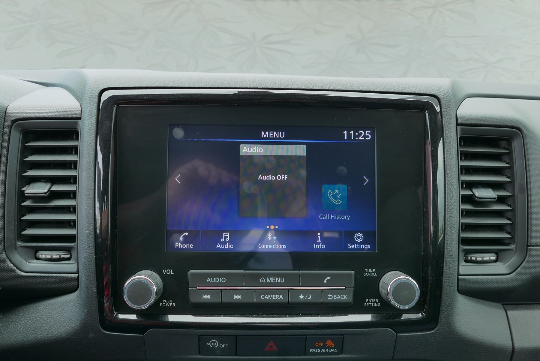 2023 Nissan Frontier S photo 18