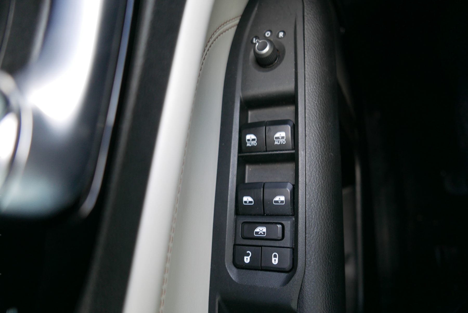 2024 Jeep Compass Limited - Photo 16