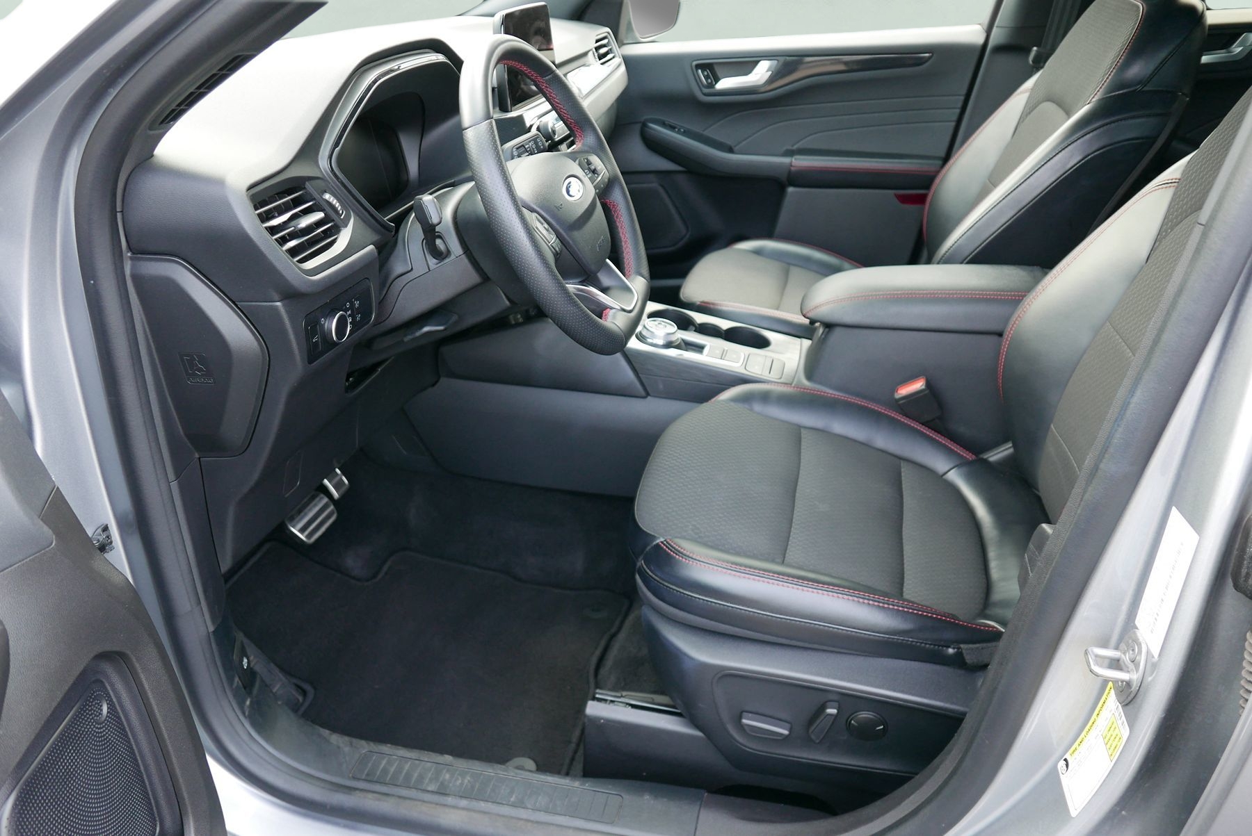 2024 Ford Escape ST-Line - Photo 9