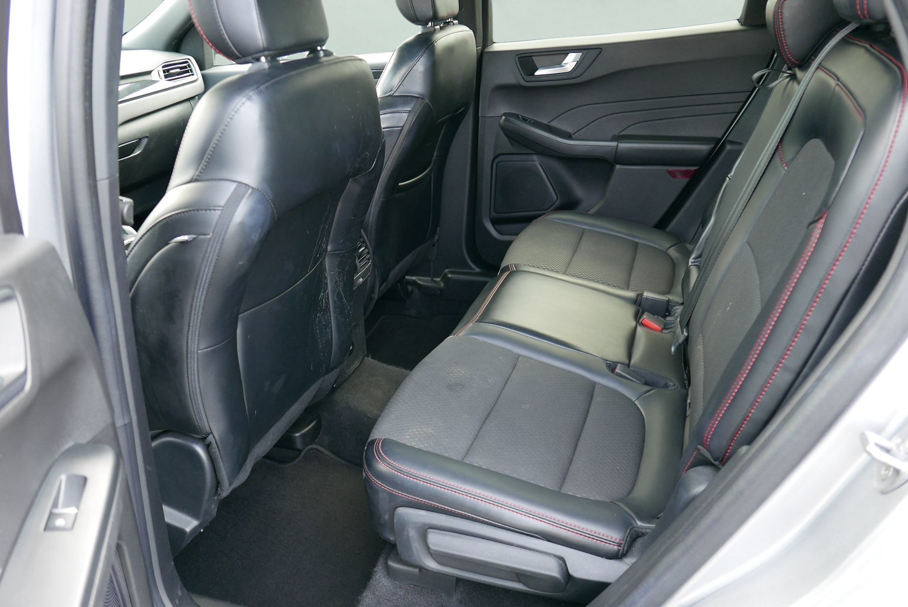 2024 Ford Escape ST-Line - Photo 10