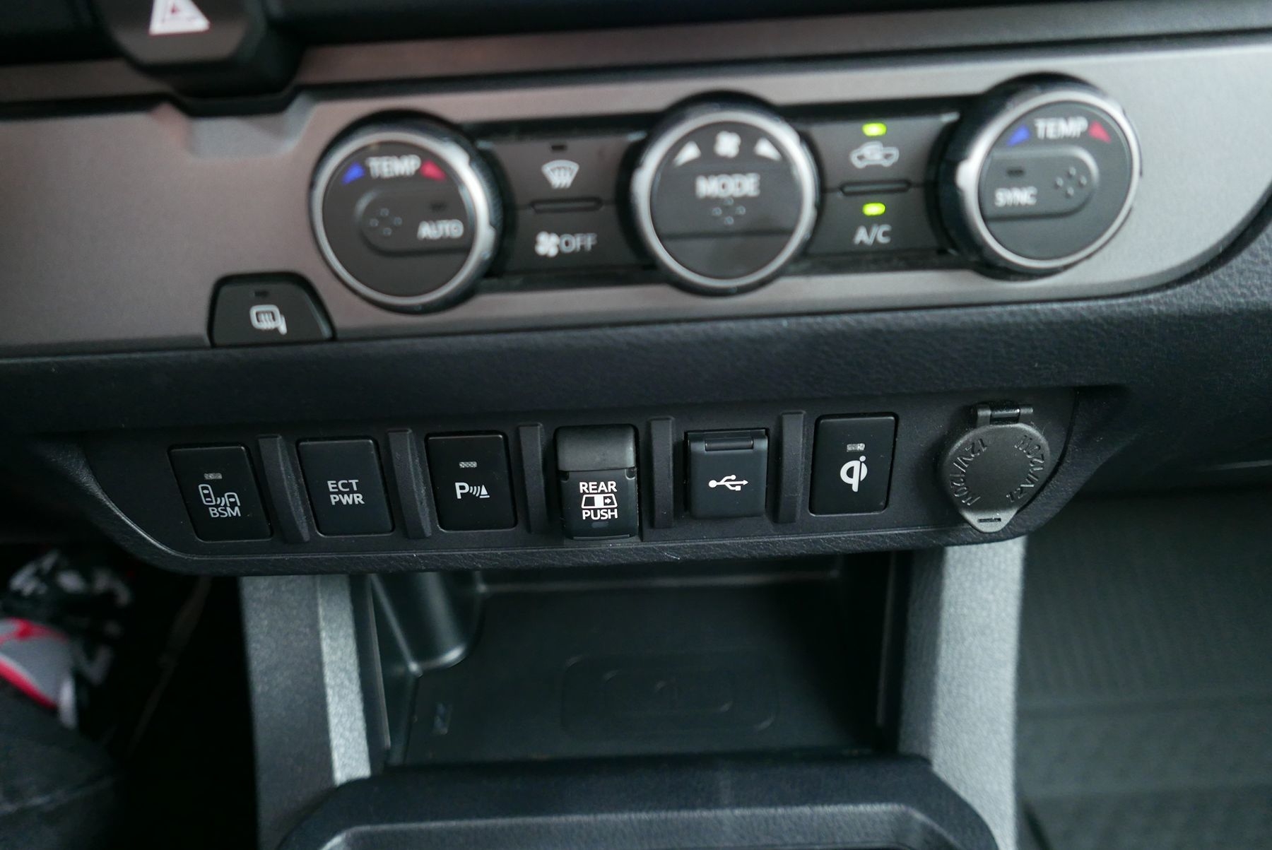 2022 Toyota Tacoma TRD photo 21