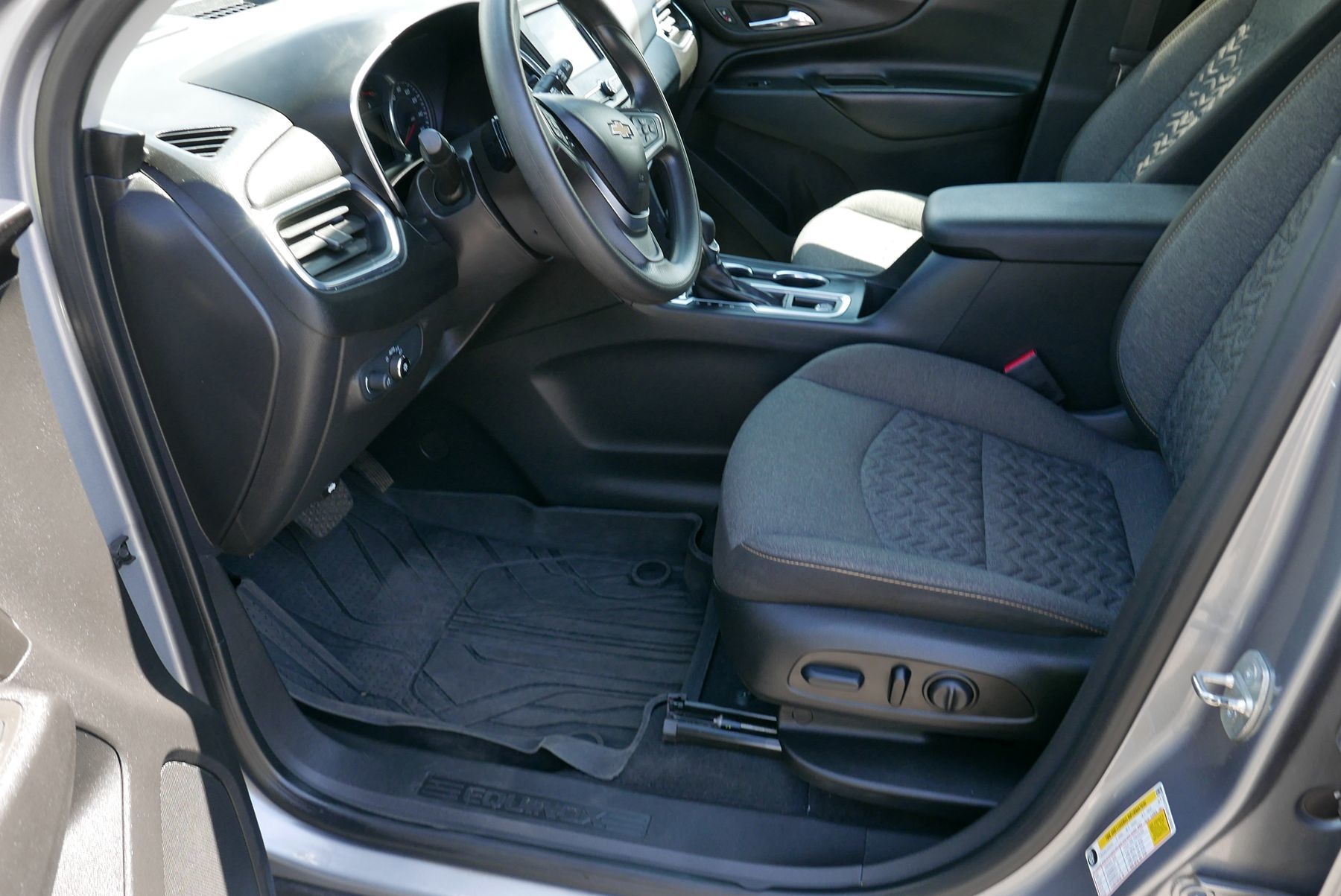 2023 Chevrolet Equinox LT photo 9