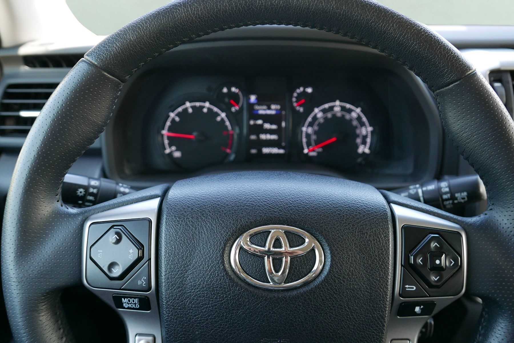 2022 Toyota 4Runner SR5 Premium photo 13