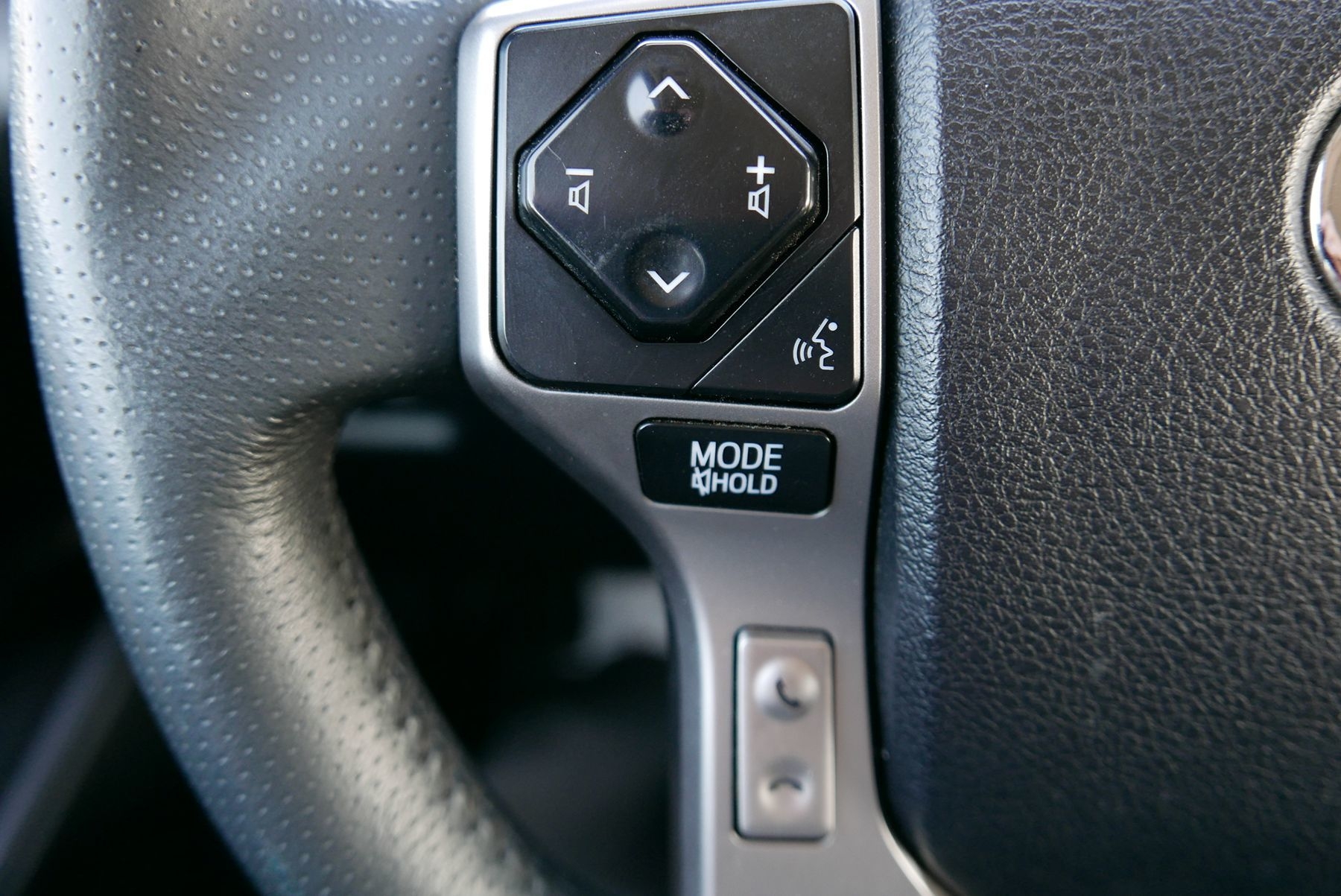 2022 Toyota 4Runner SR5 Premium photo 16