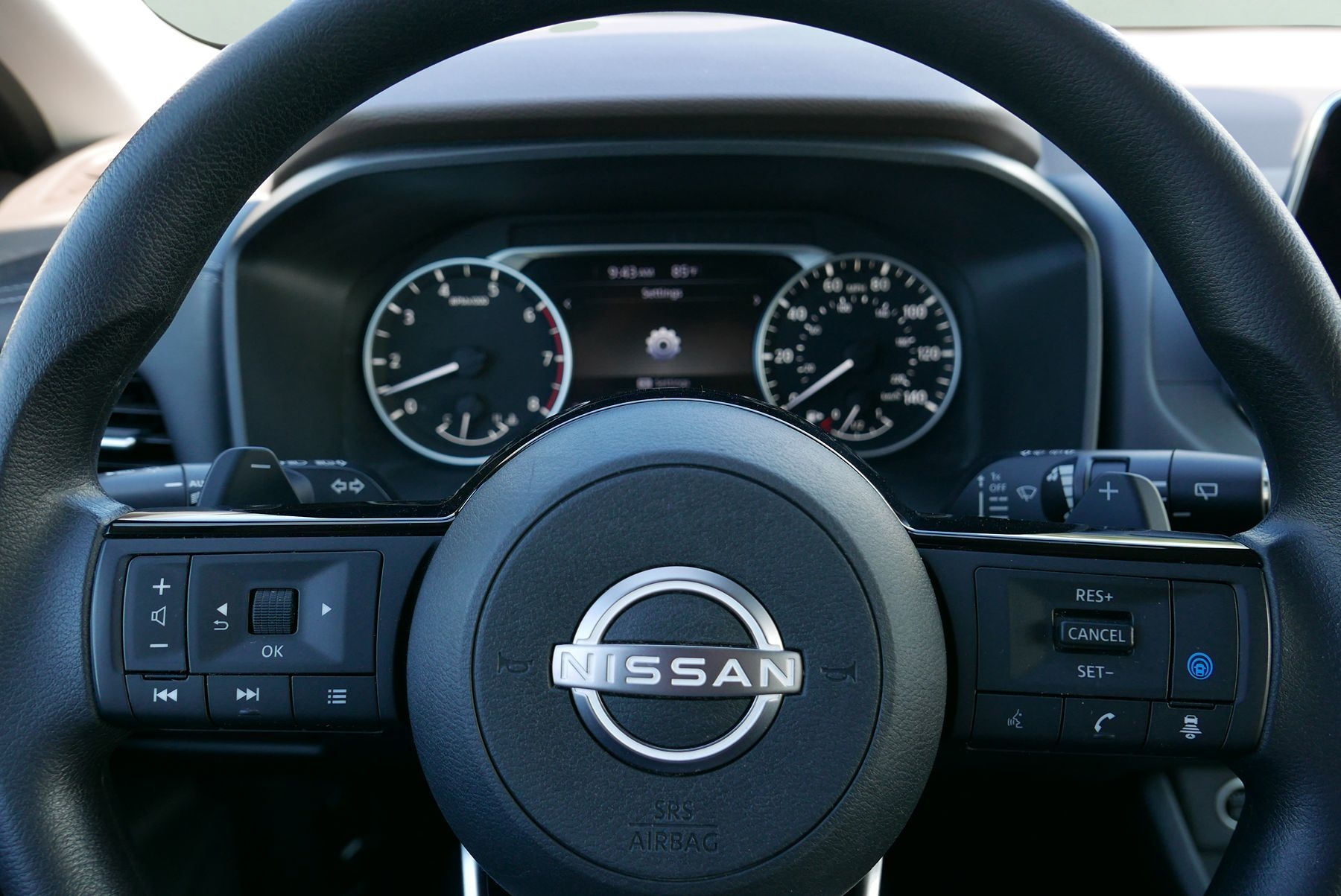 2022 Nissan Rogue SV photo 13