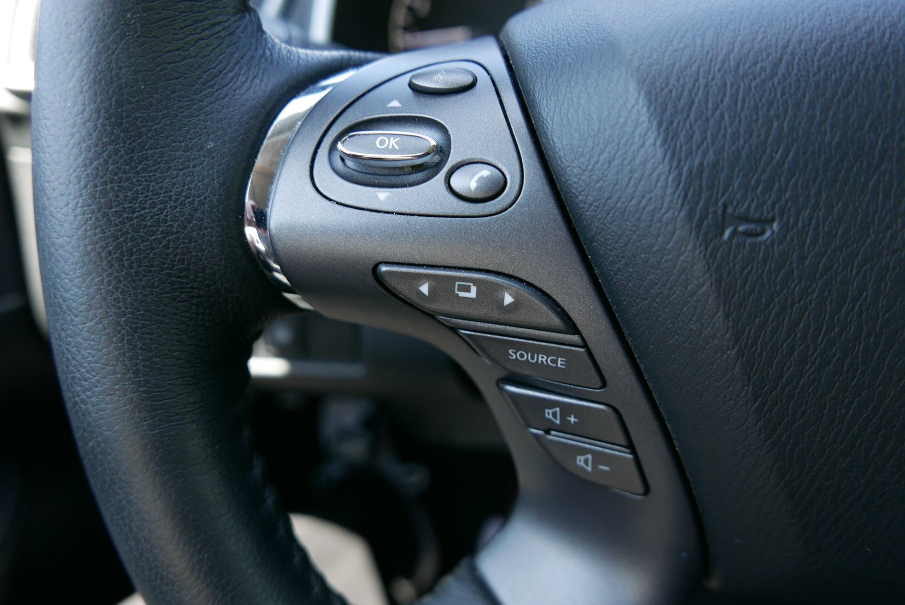 2022 Nissan Murano SL photo 17