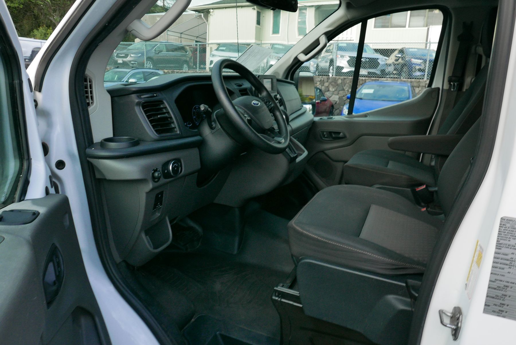 2021 Ford Transit Cargo Van photo 9