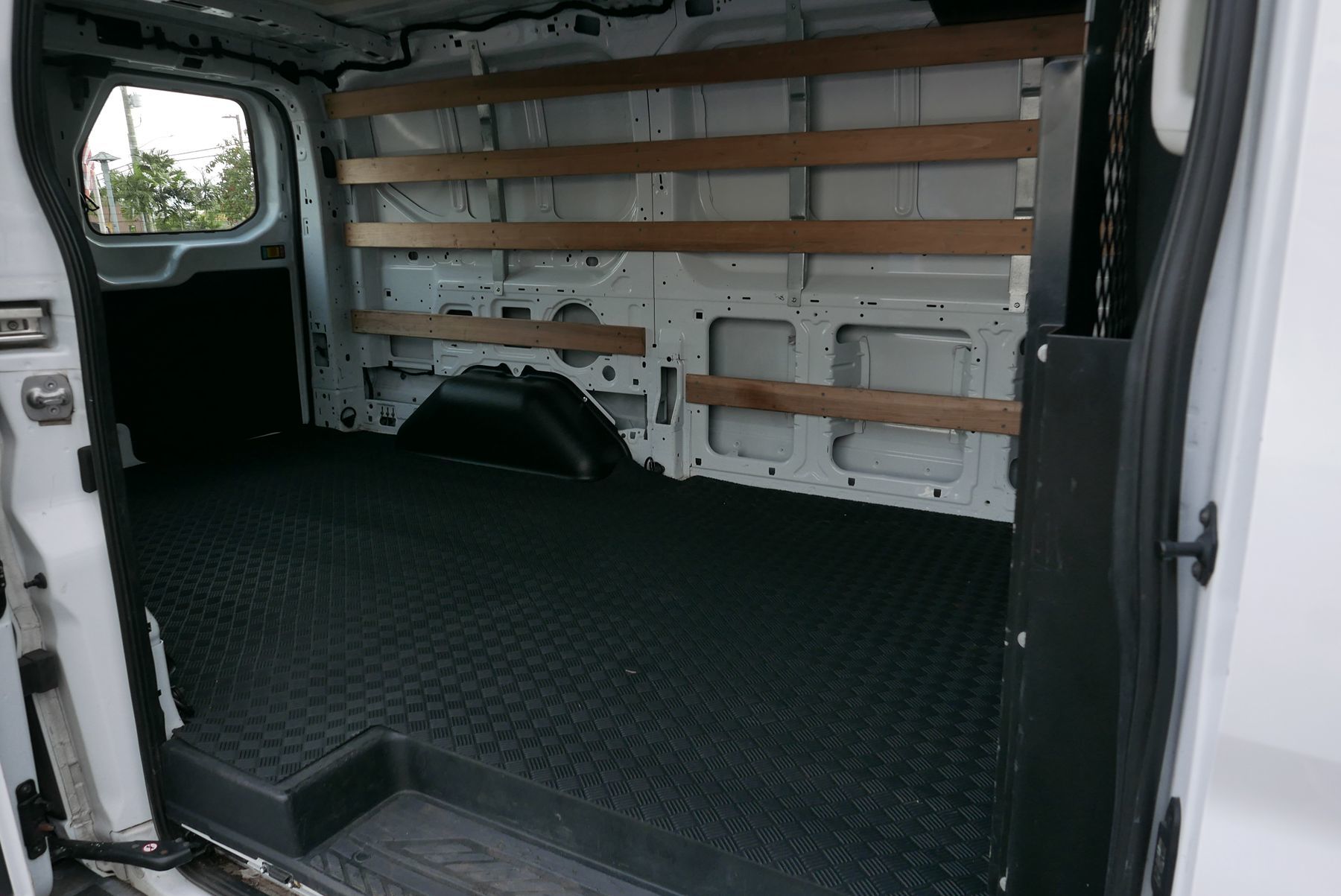 2021 Ford Transit Cargo Van photo 11