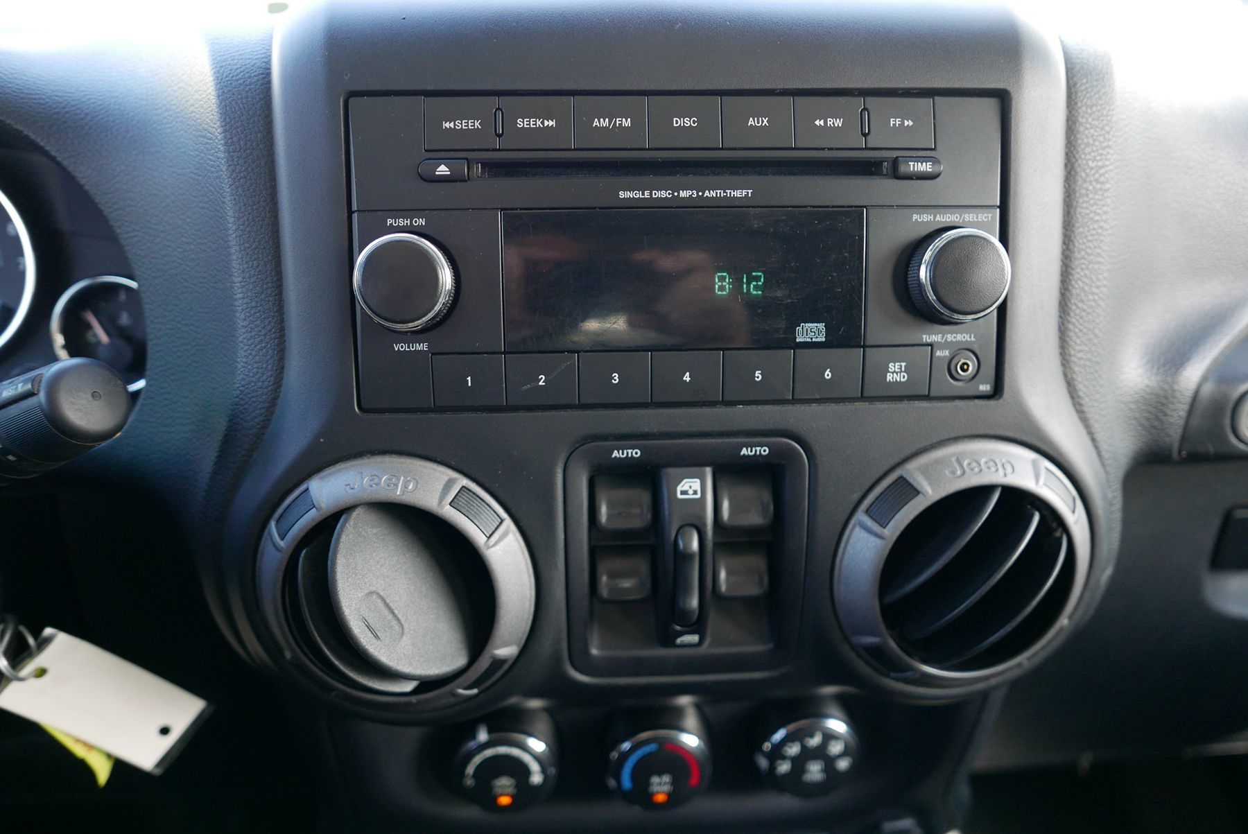 2016 Jeep Wrangler Unlimited Sport photo 16