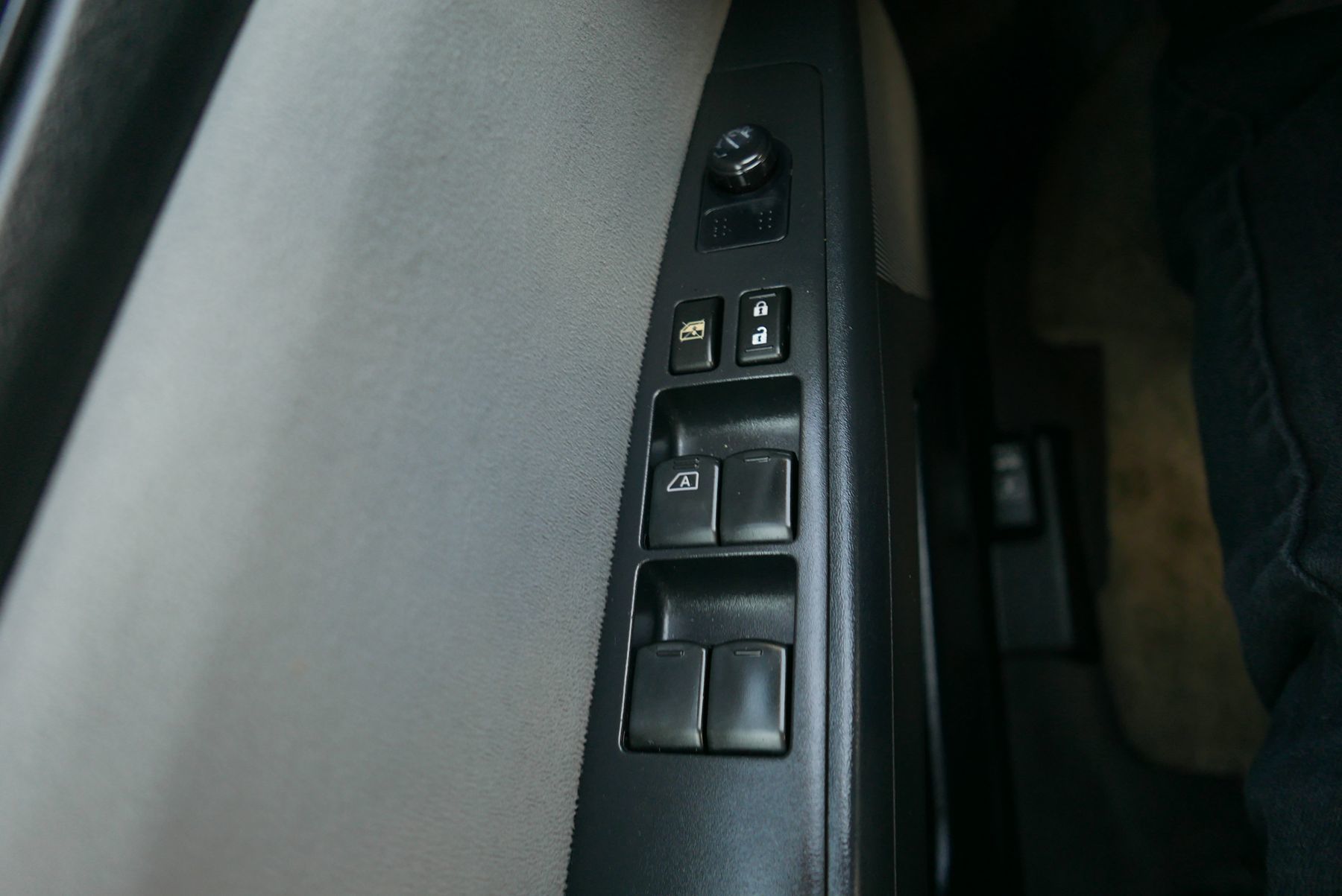 2012 Nissan Sentra 2.0 SR photo 16