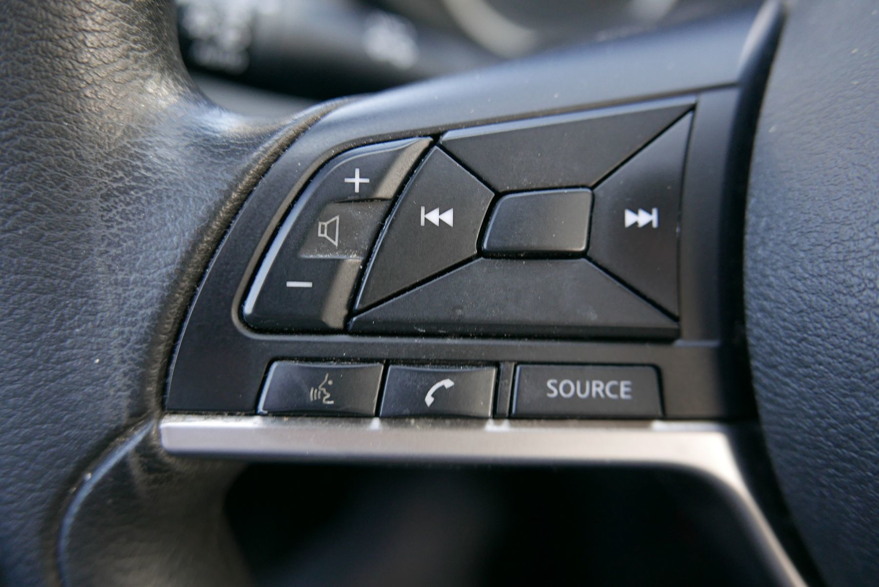 2021 Nissan Versa S photo 16