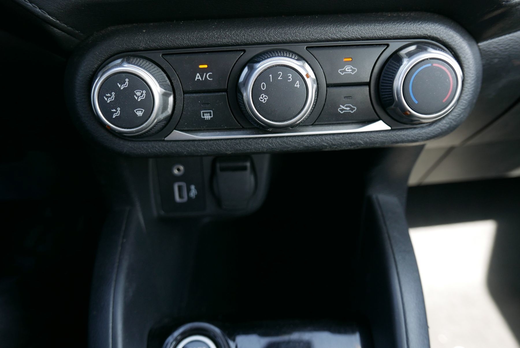 2021 Nissan Versa S photo 19