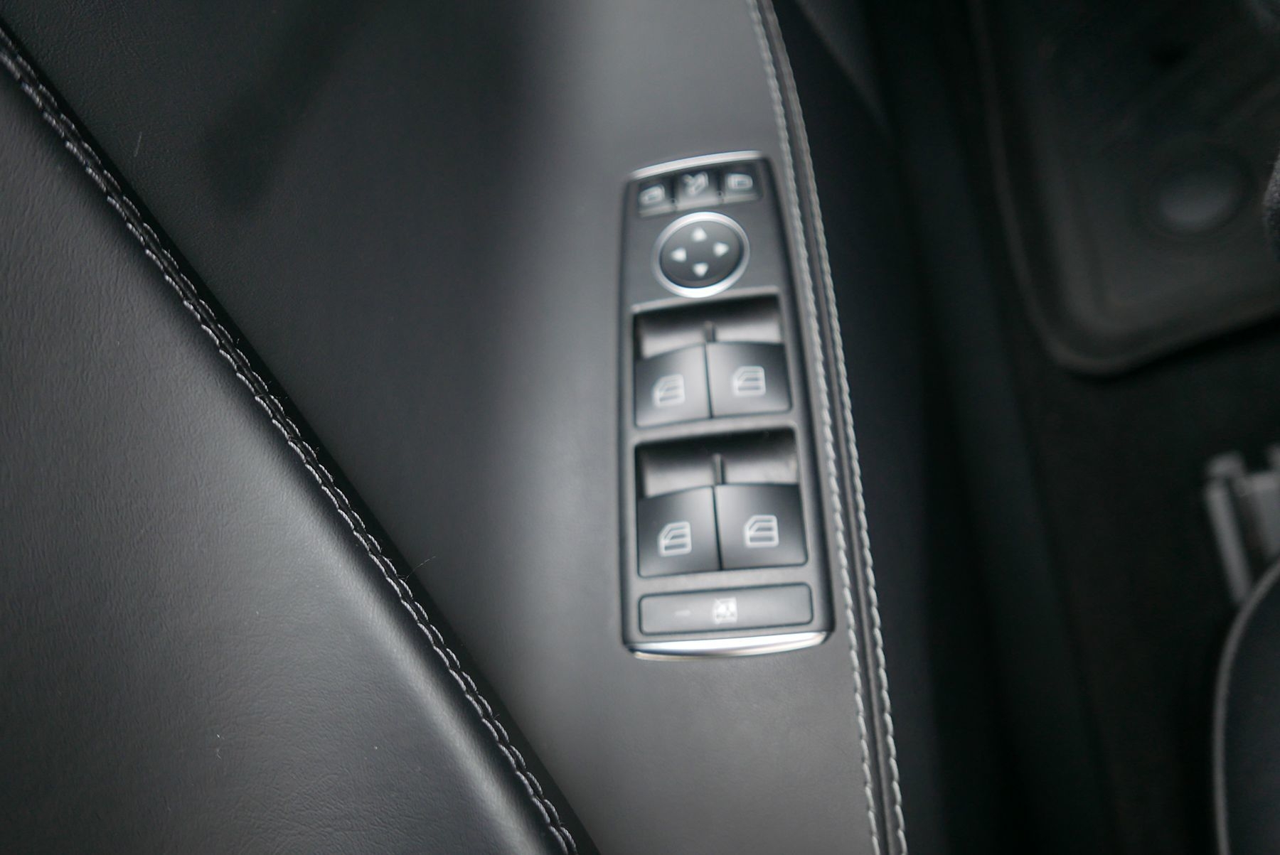 2018 Tesla Model S 75D photo 14