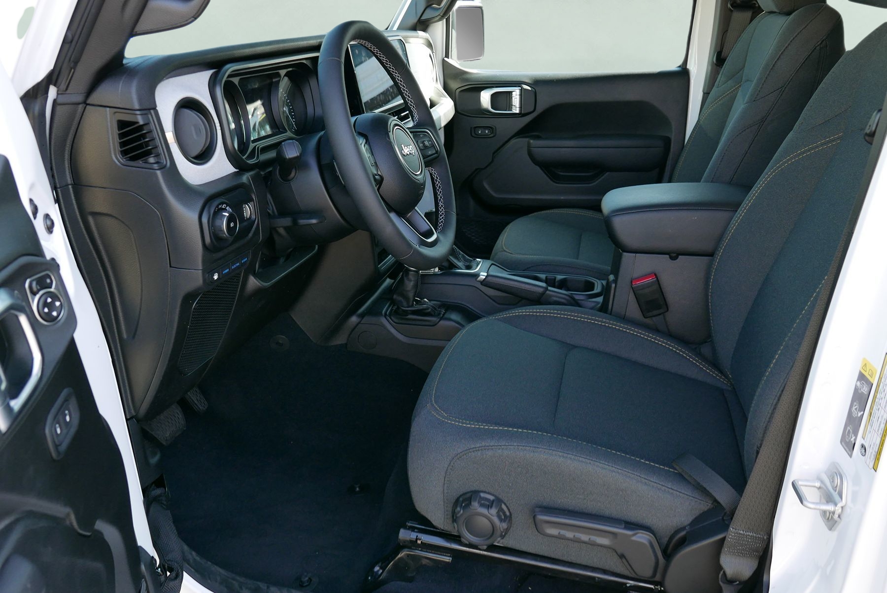 2025 Jeep Wrangler 4xe Sport S photo 9