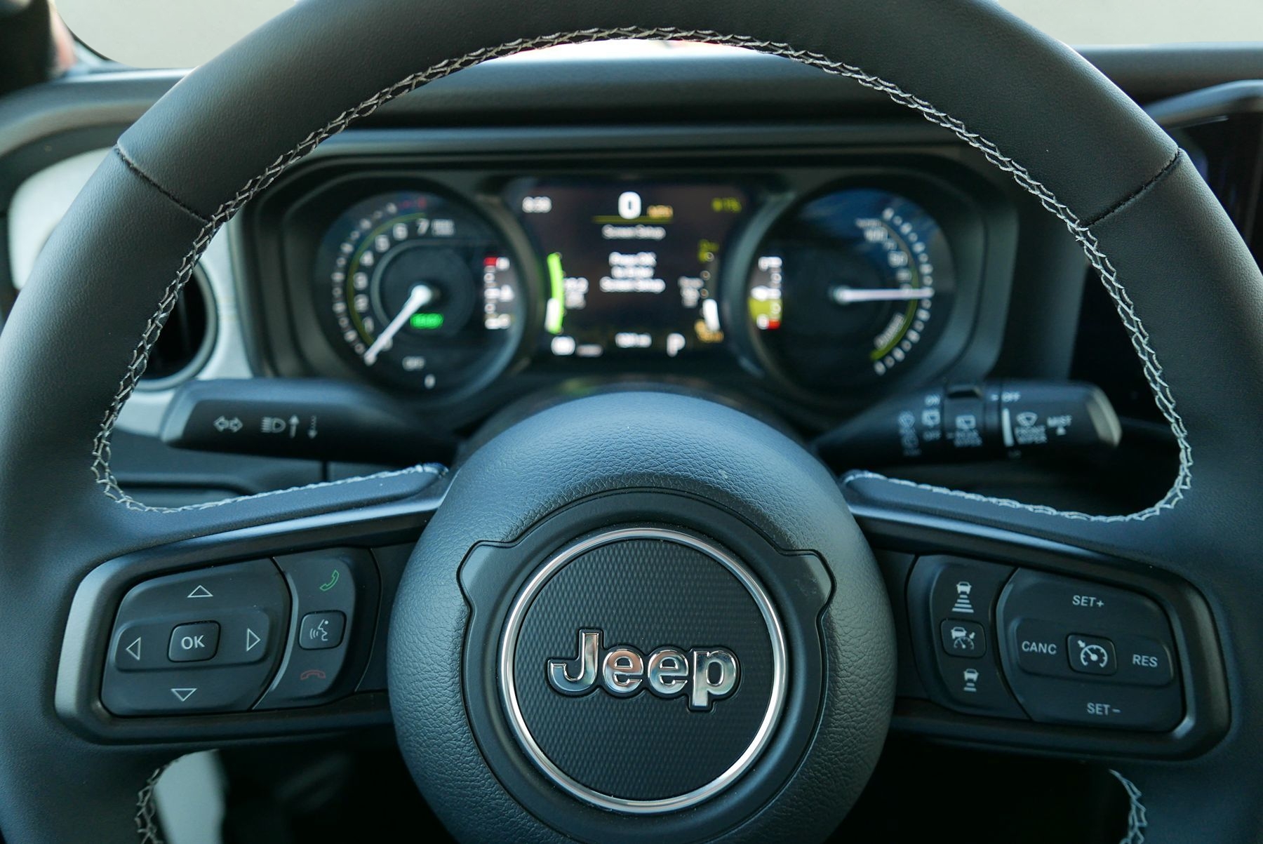 2025 Jeep Wrangler 4xe Sport S photo 13